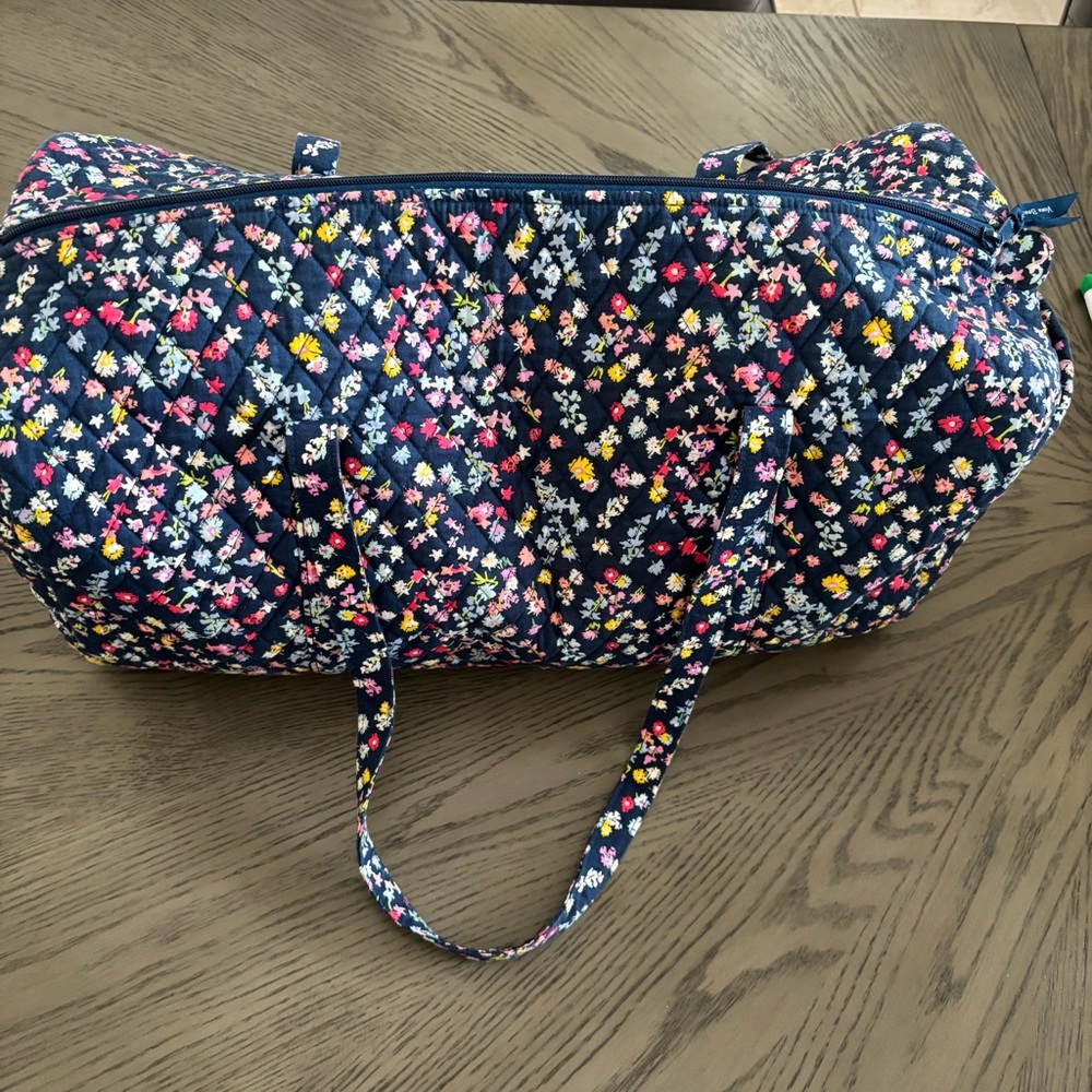 EUC Vera Bradley Scattered Wildflowers Duffle Bag